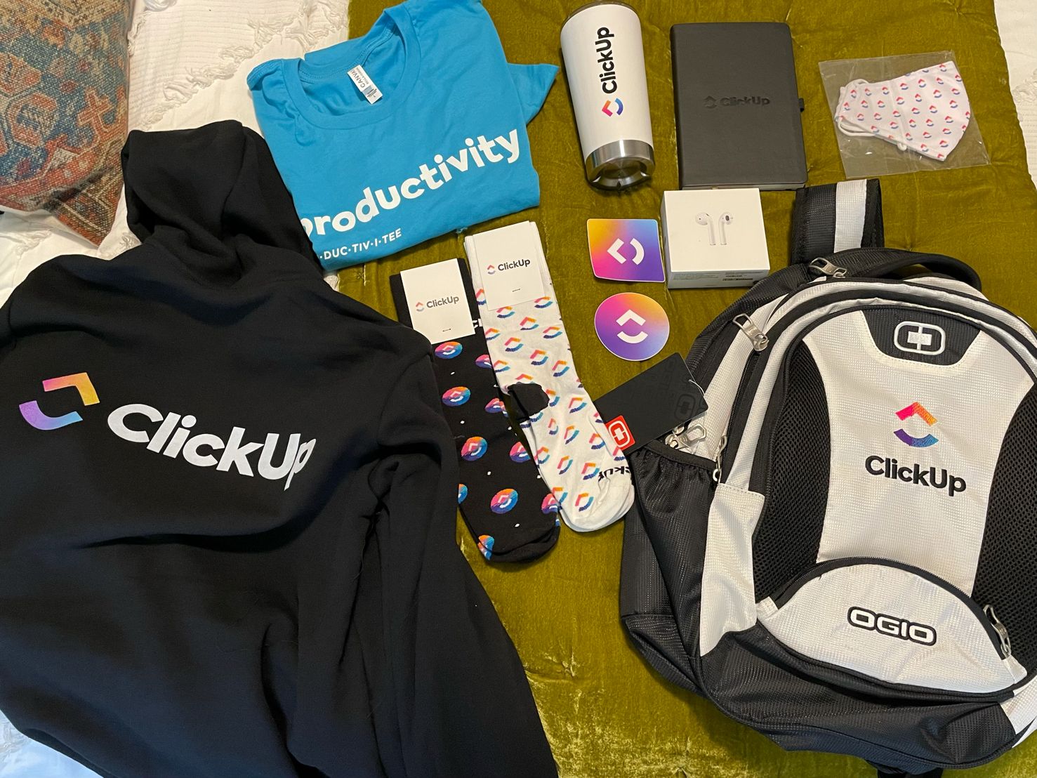 12 Business Swag Bag Ideas for Employees and Events